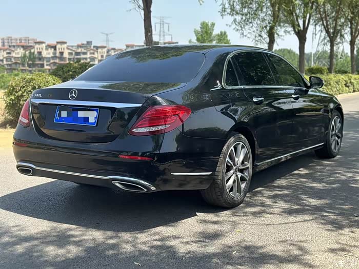 9万 挑战全国最低价 17年奔驰e300l 豪华版