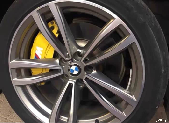宝马730轮毂19寸带胎一套原车升级20寸拆下来的