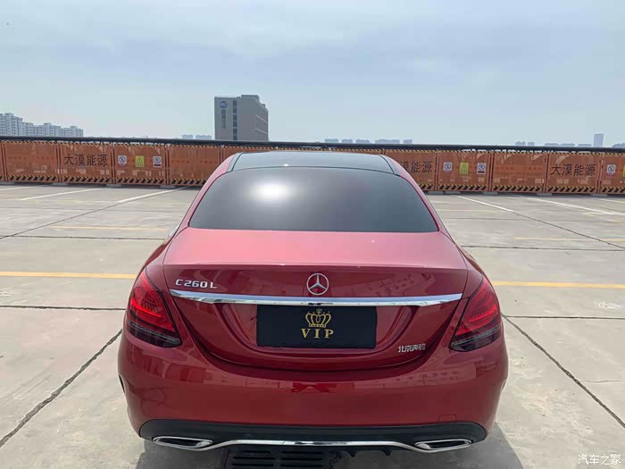 奔驰c级2020款改款c260l运动版国vi