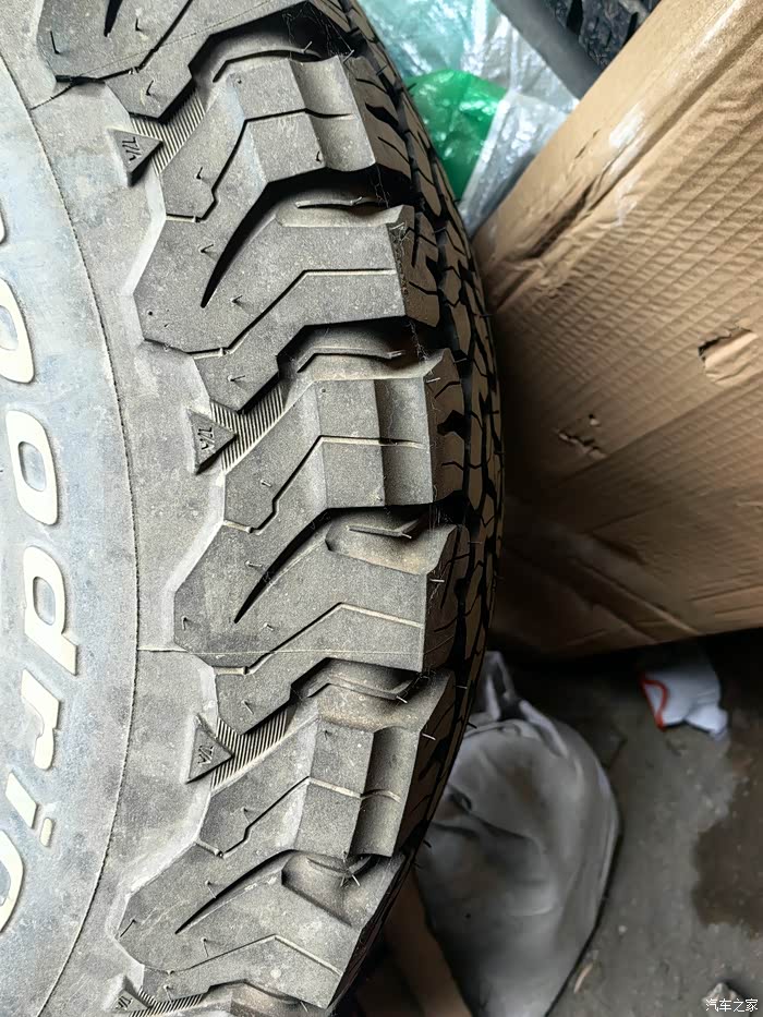 出酷路泽普拉多轮毂轮胎