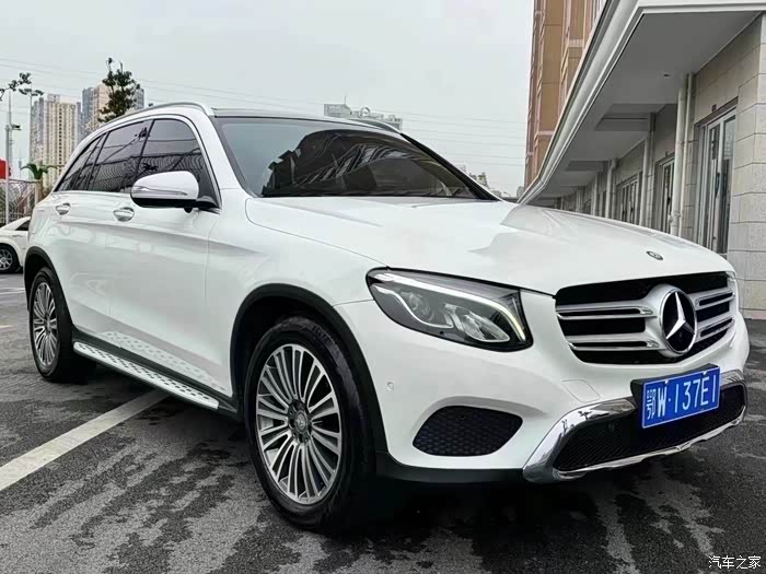 17年差几天奔驰glc260 精品车况,12万多公里,成色很