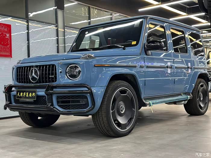 点击:>1|回复:>0奔驰g级论坛>美版奔驰g63颜色瓷器蓝/红amg碳纤维内饰