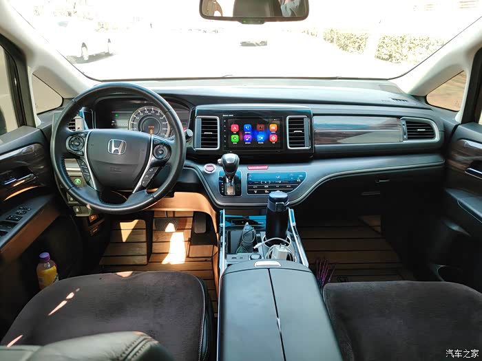 2017年艾力绅24豪华一处喷漆14万公里单独换个后