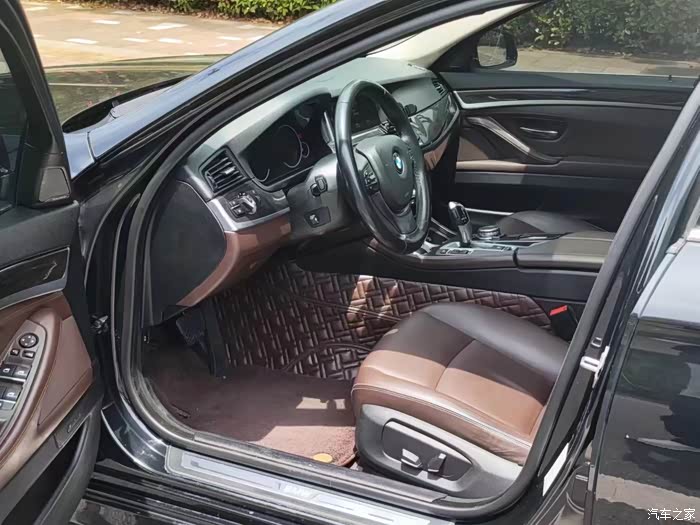 【图】出16年上牌17款宝马525li豪华 液晶仪表 哈曼卡顿音响_宝马5系