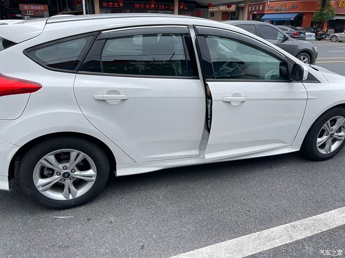 出个人一手福特福克斯2018款2018年5月上牌!1.6自吸