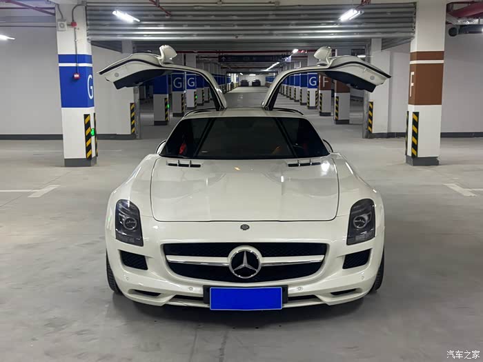 11年奔驰slsamg沪牌