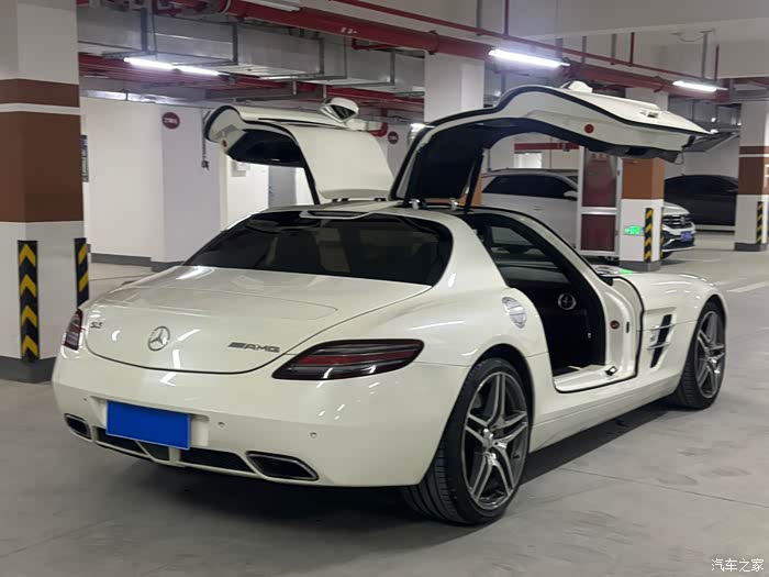 11年奔驰slsamg沪牌