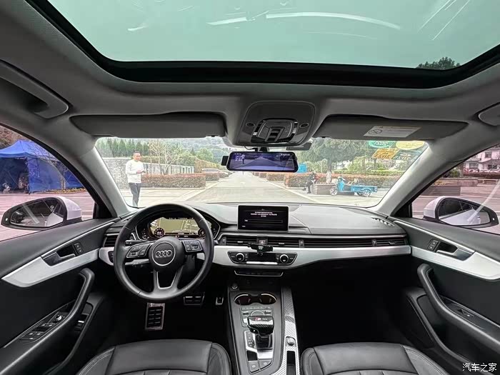 19年奥迪a4l 自动2.0t时尚 飞机档 液晶仪表 大轮毂