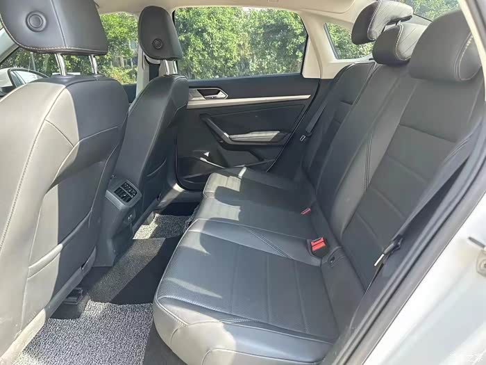 新到店2020年上牌大众朗逸plus车况精品价格不高只