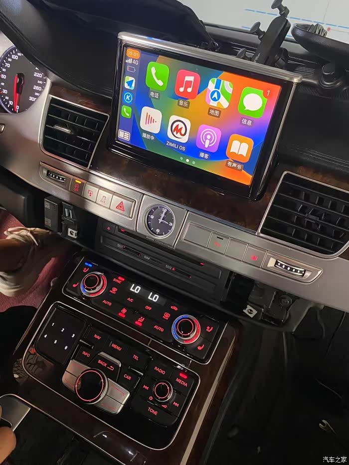 奥迪a8l无损升级无线carplay ,保留原车屏幕和系统