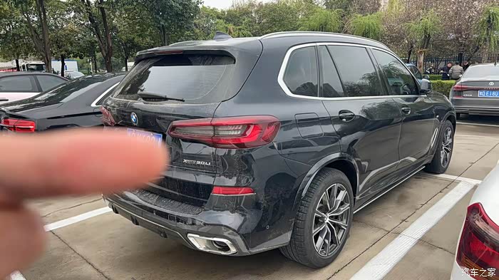 出准新宝马x522款xdrive30li尊享型m运动套