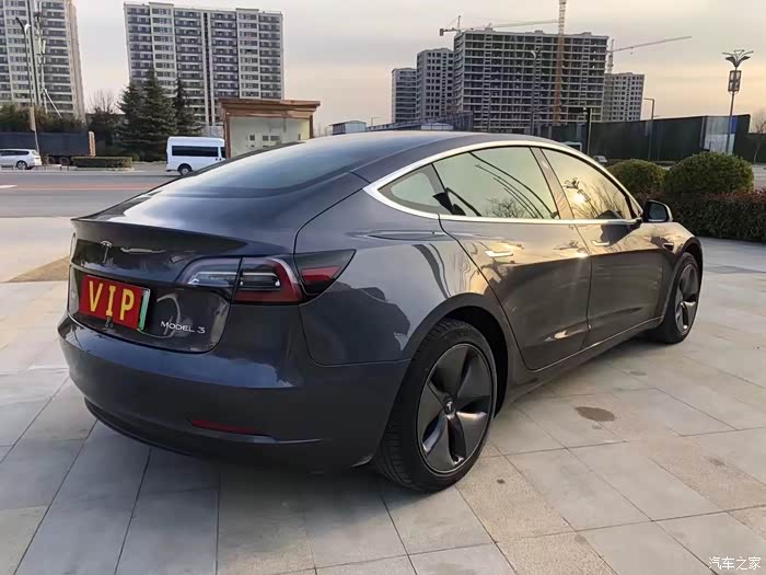 20年特斯拉model3星空灰车漆8000一手车2