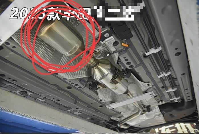 这个位置应该就是丰田的颗粒捕捉器