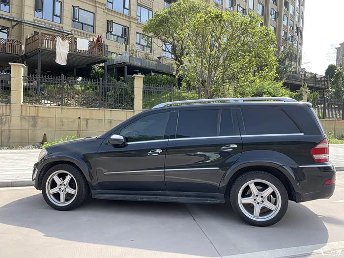 换车急车奔驰gl550 情况很好 全新轮胎 什么都保养过了