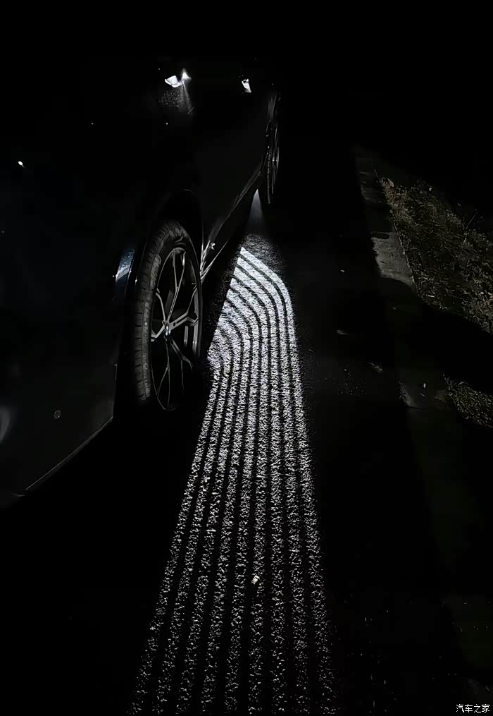 【图】宝马x3天使之翼迎宾光毯,很nice,可惜减配了照地灯_宝马x3论坛