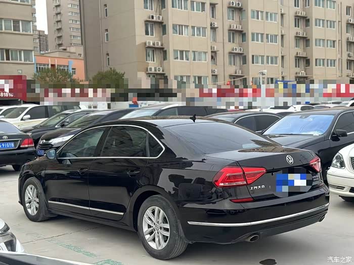 16年大众帕萨特18t自动尊荣私家一手原版8万公里