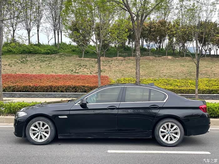 【图】15年宝马520 i 进口,车况板正,内饰干净,电动座椅,棕_宝马5系