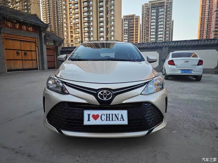 出售17年丰田威驰fs