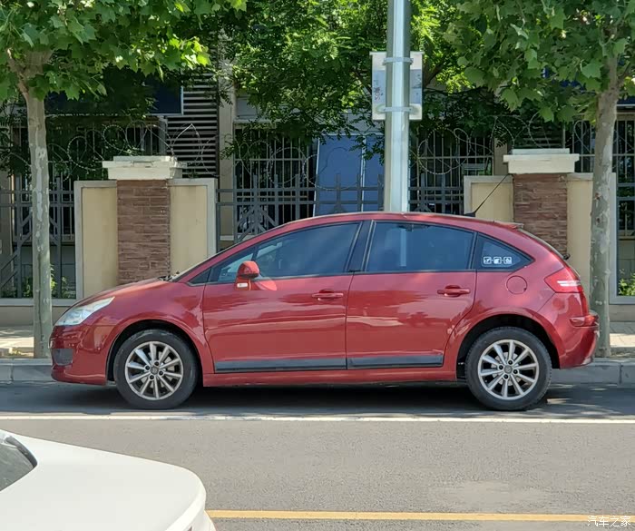 出售世嘉16手动两厢时尚红色2009年4月坐标内蒙古太仆寺旗