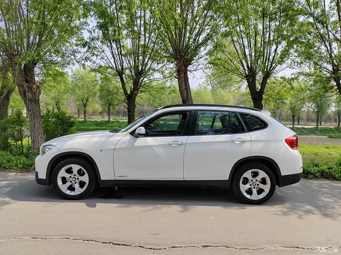 12年底的进口宝马x1,全身原漆,极品,明盘4.3万