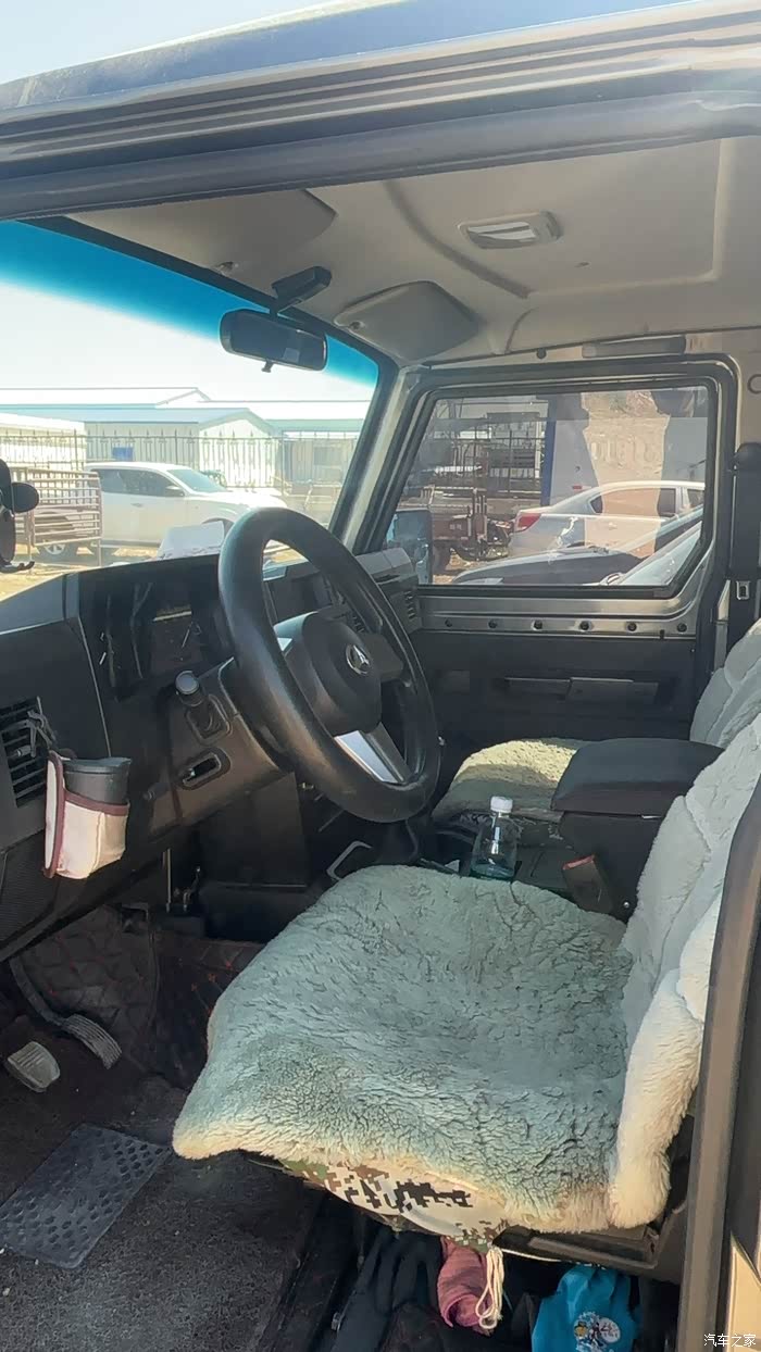 北京bj212,2021年3月,方门硬顶 4x4 2.4t
