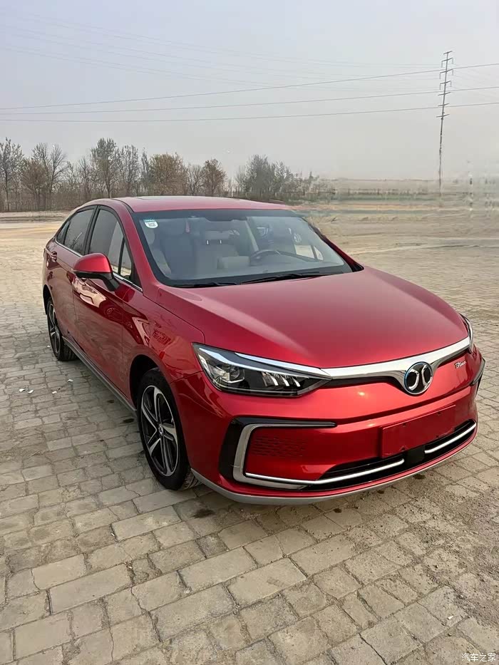 北汽eu5个人一手车出售19年准新车