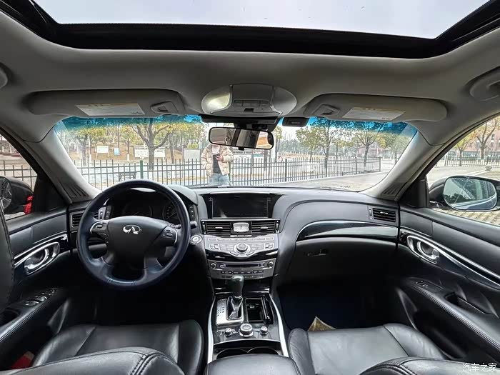 新到日系高端品牌17年英菲尼迪q70lv625车