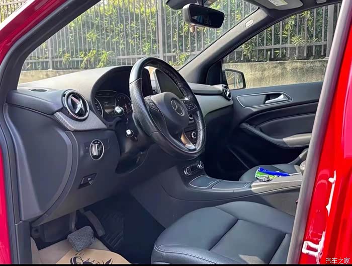 15年豪华型奔驰b200