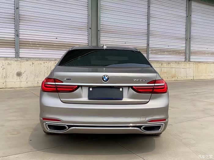 宝马740li四驱豪华2017年7月上牌9万公里选装2