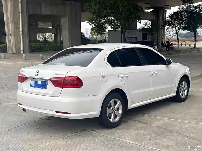 新到13年大众朗逸自动16原版车况私家一手车带双保