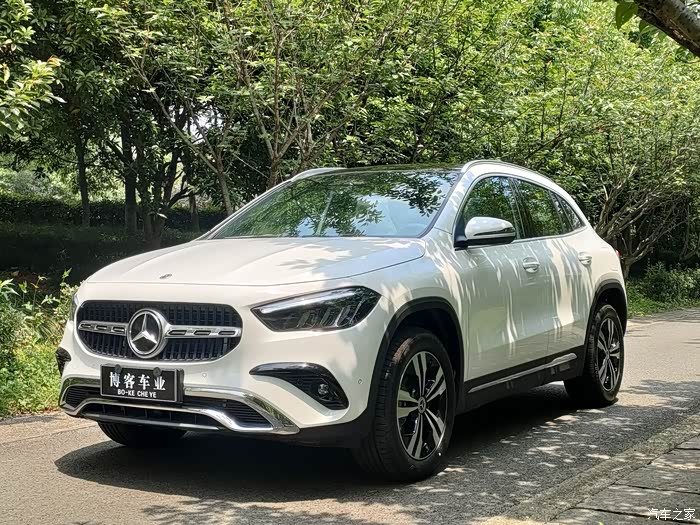 浙江台州店内多台包牌包税奔驰系列(现车),有意向的朋友私聊