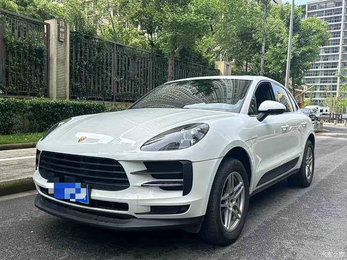 最20年保时捷macan,选配到顶,白红,无钥匙进入,无钥匙