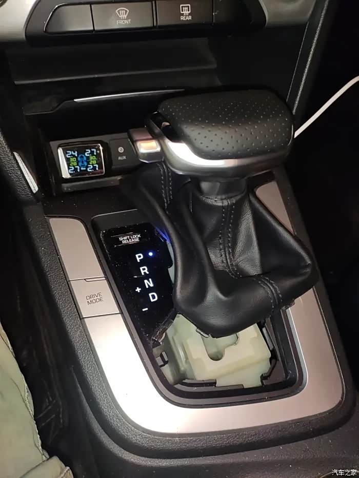 请问一下,各位车友领动16款手自一体档把怎么拆,感谢!想换一