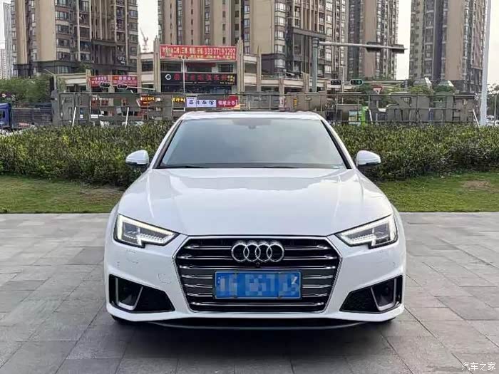 奥迪a4l时尚型19年19款一手后排独立空调自动驻车