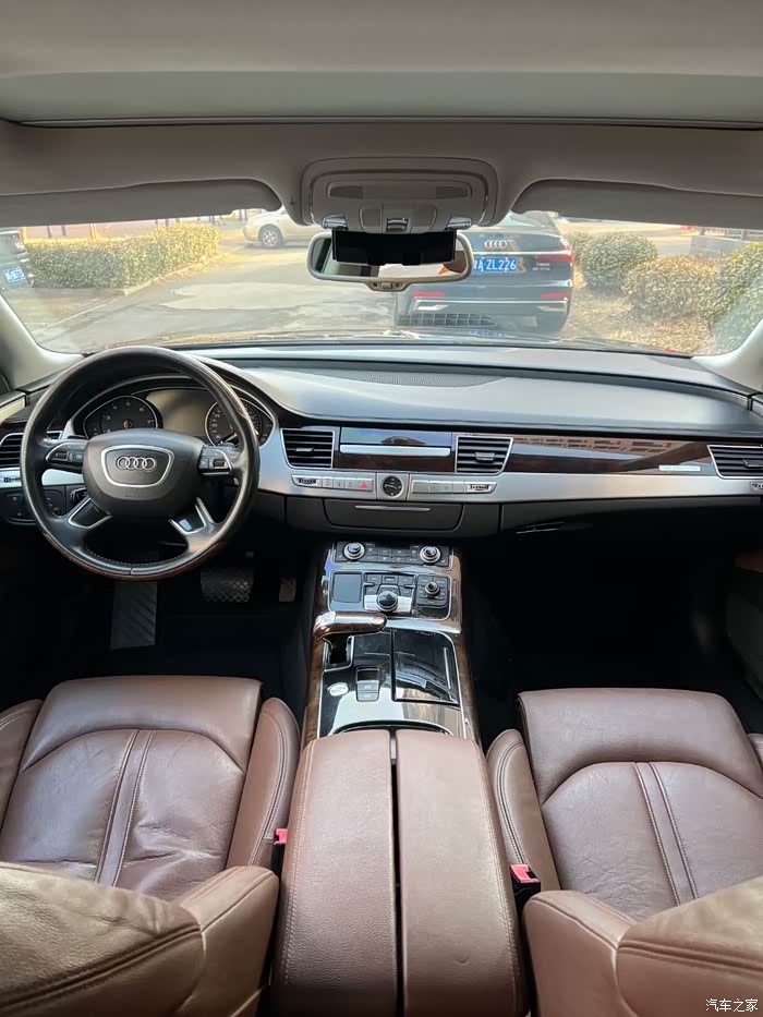 2014年海关进口奥迪a8l45tfsi舒适型四驱3