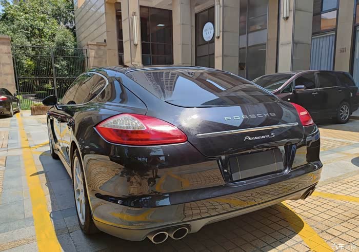 保时捷panameras帕拉梅拉48铂金版售价215
