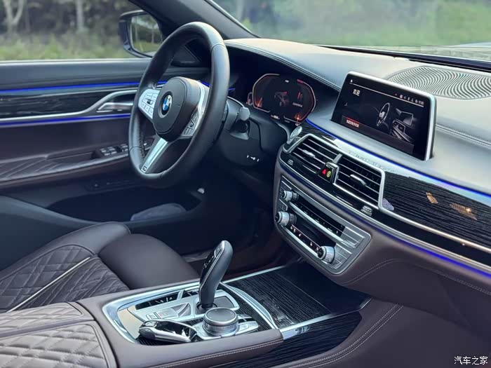 22年7月宝马740lim运动全车隐形车衣12000公