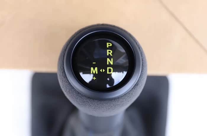 保时捷718gt4原厂翻毛皮档把