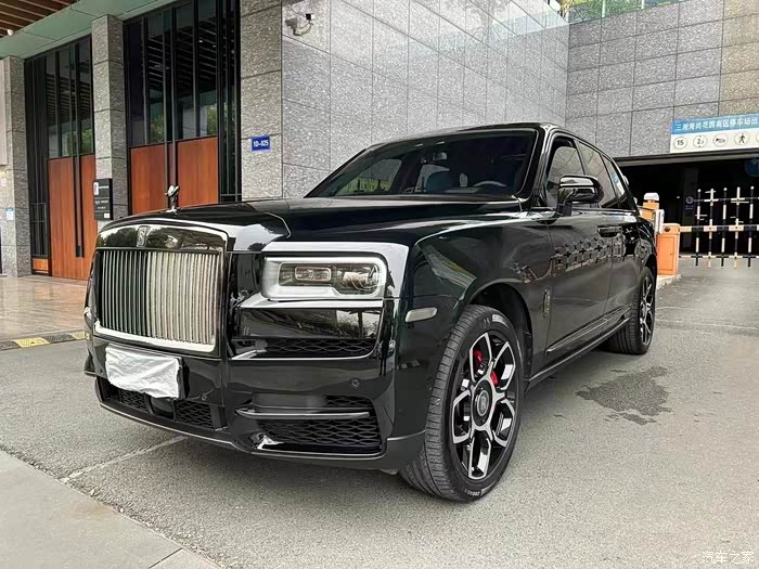 2020年劳斯莱斯库里南bb版行驶9500km黑外蓝内