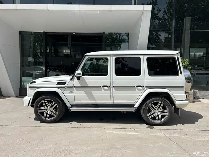 17款 奔驰g500 4.0t v8 升级:g63轮毂 前大