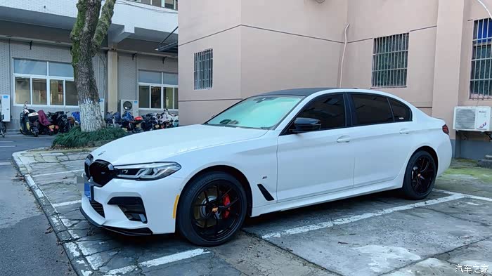 22年8月宝马530lim运动,本地一手车未过户,全车原版原