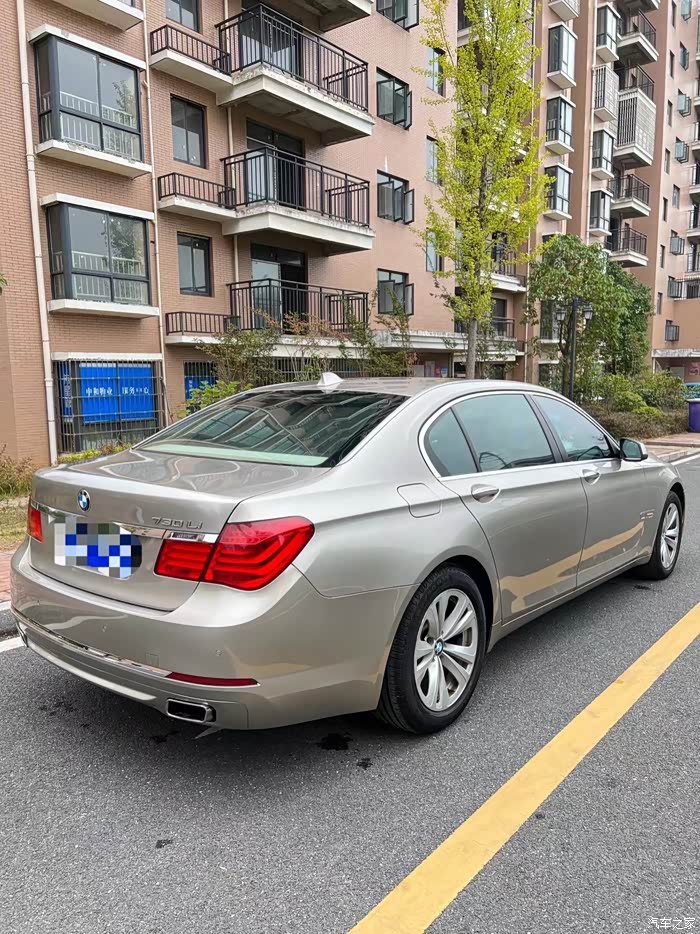 10年宝马730li豪华版当年指导价1018万30l