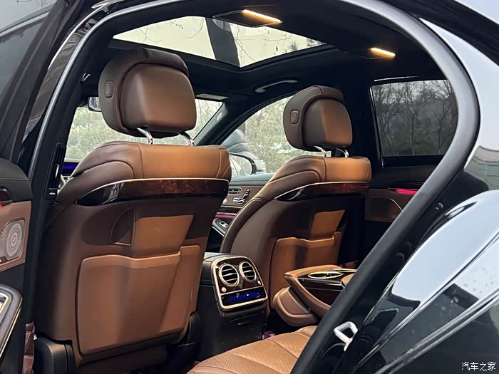 20年奔驰s35020款尊贵指导价9498万已升级迈巴