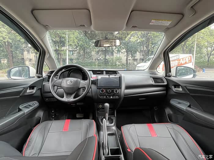 2015年本田飞度15l排量车况精品大屏导航东莞牌