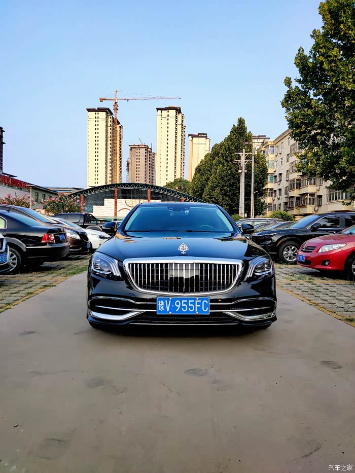 出售一台16年奔驰s320l商务版外观升级迈巴赫套件原版