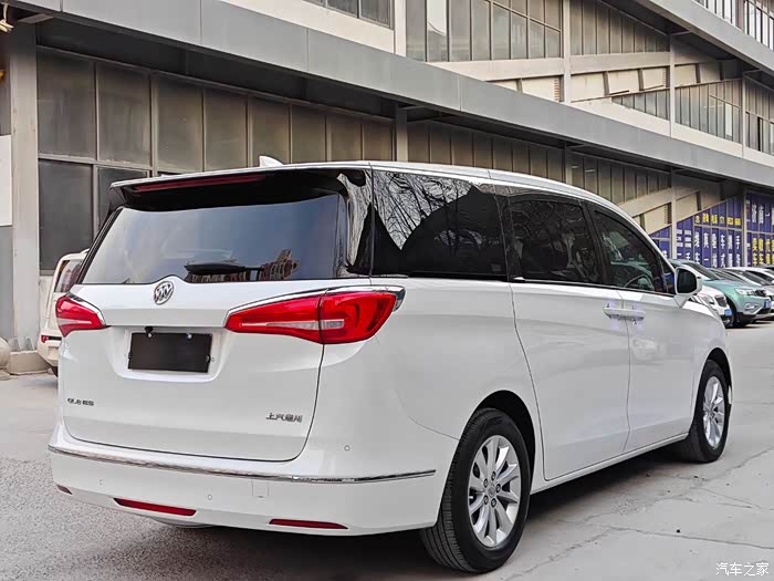 出售19年别克gl8es