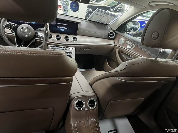 奔驰e300l豪华20t2021年安全行驶29000公