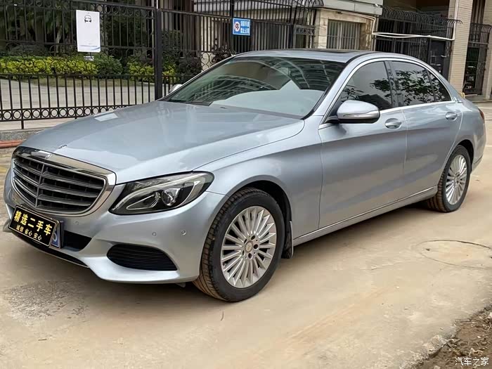 车主实拍16款奔驰c级16年上牌奔驰c180l安全行驶