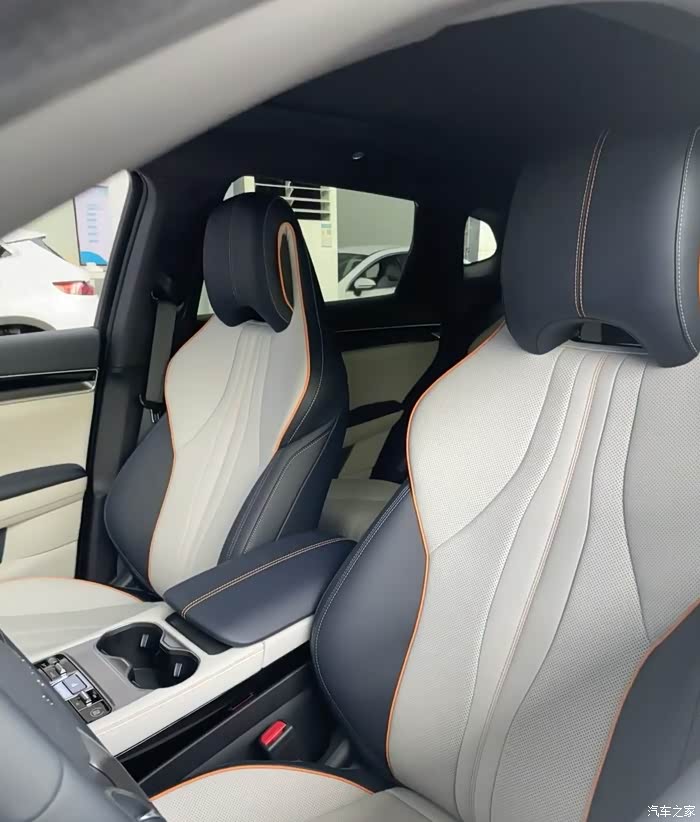 比亚迪宋plusdmi荣耀版到底值不值得买