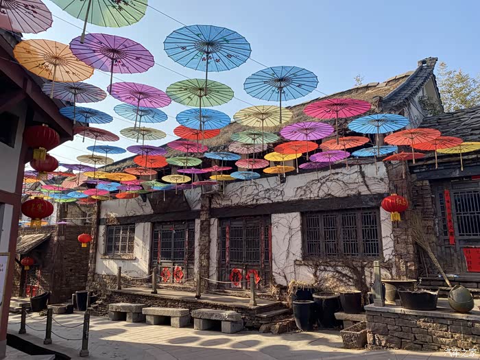 自驾出游红石寨领略古寨魅力